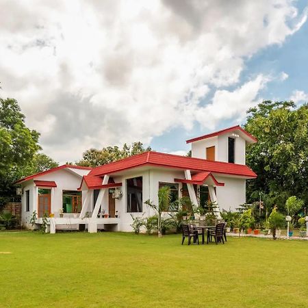 Stone Bridge Villa Gurgaon Esterno foto